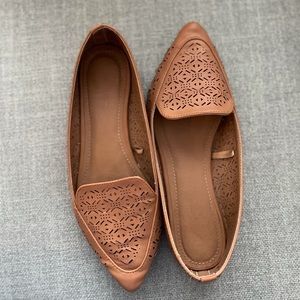 Cute tan Flats Size 6.5
